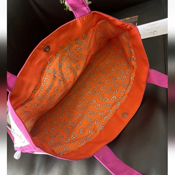 Hermès Scarf Print Tote Bag, Birthday Gift, VIP, New! - Picture 7 of 9
